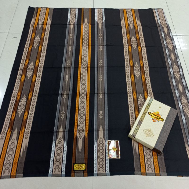 Sarung Wadimor Jaquard Antik Mascot Singgasana motif BHS
