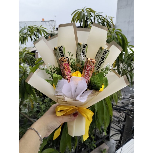 

BUKET SILVERQUEEN CHUNKY MATCHA 5 Pcs/BUCKET COKLAT/HADIAH/KADO/BOUQUET CADBURY/BUKET GRADUATION/BUKET VALENTINE