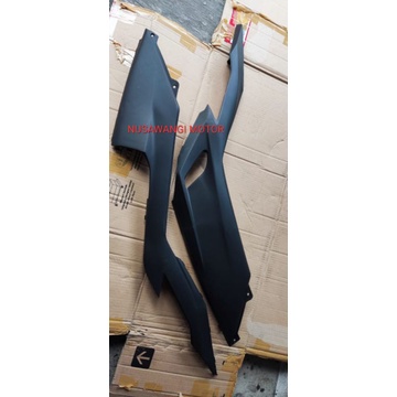 Deck kolong bawah samping kanan kiri vario 125.150 new . 2018 2019