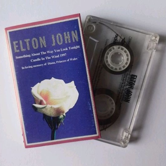 KASET PITA ELTON JOHN