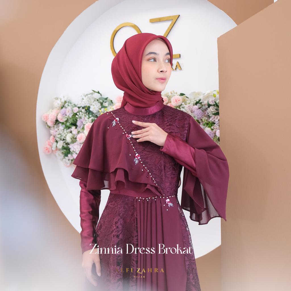 (PRE-ORDER) Zinnia Brokat Dress