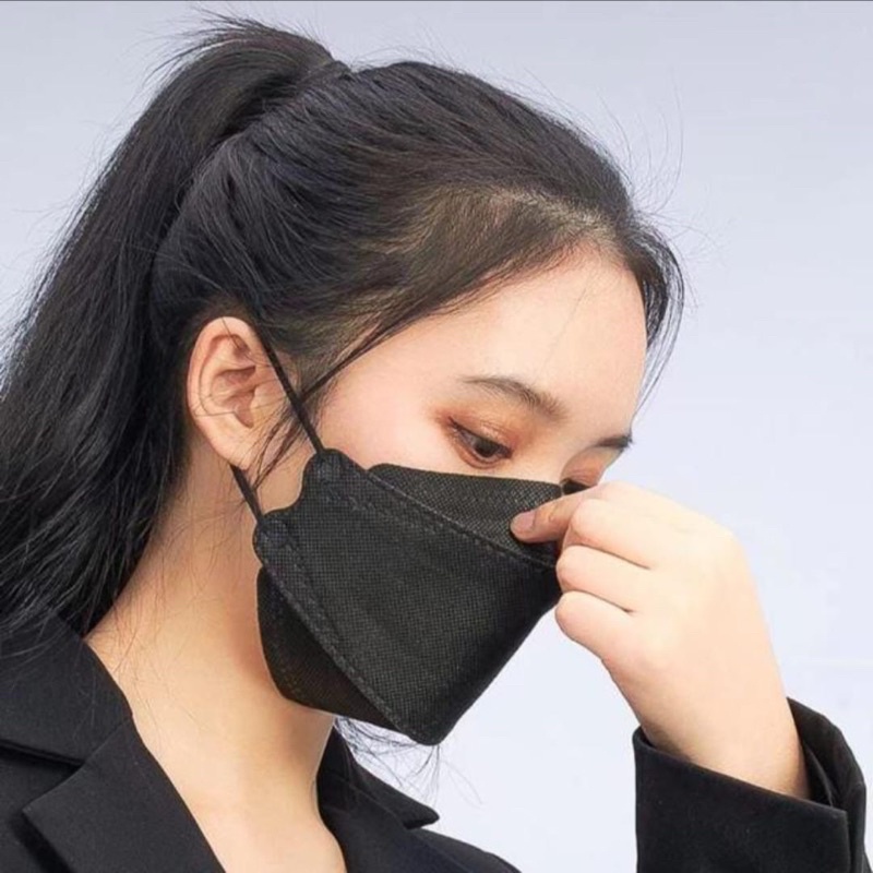 MASKER KF94 HITAM ISI 10 PCS 4ply UNTUK DEWASA