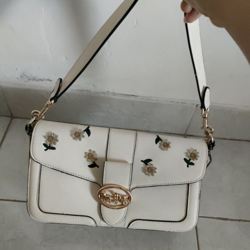 preloved tas c*ach
