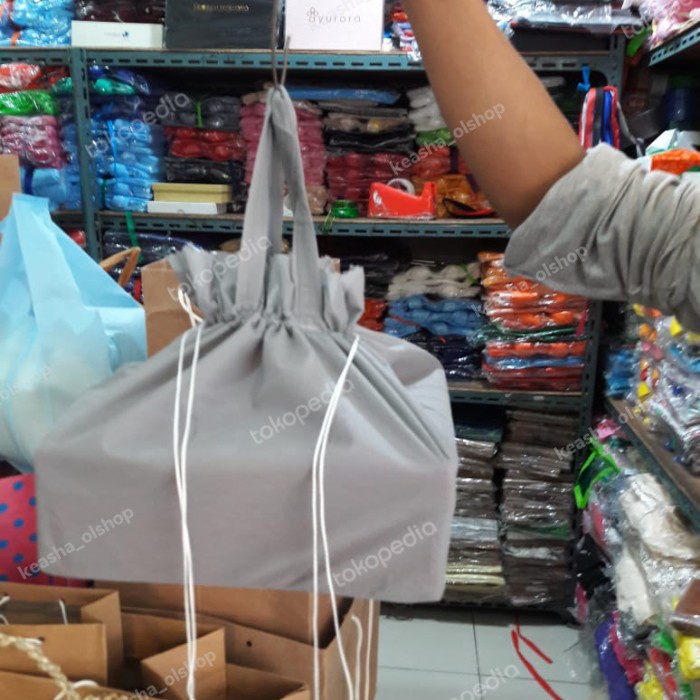 

✨PROMO✨ -Tas Spunbond Serut Tas kain Serut Goodie Bag Polos Ukuran 30 x 30 Cm - Request- 1.1.23