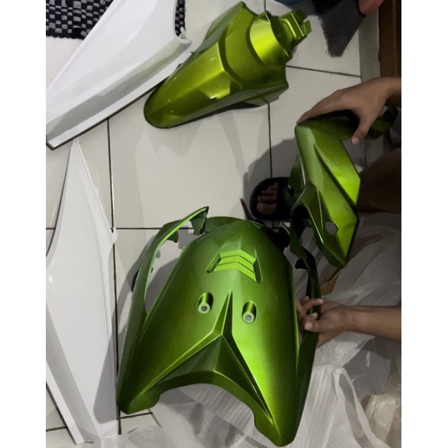Body depan honda beat karbu warna hijau