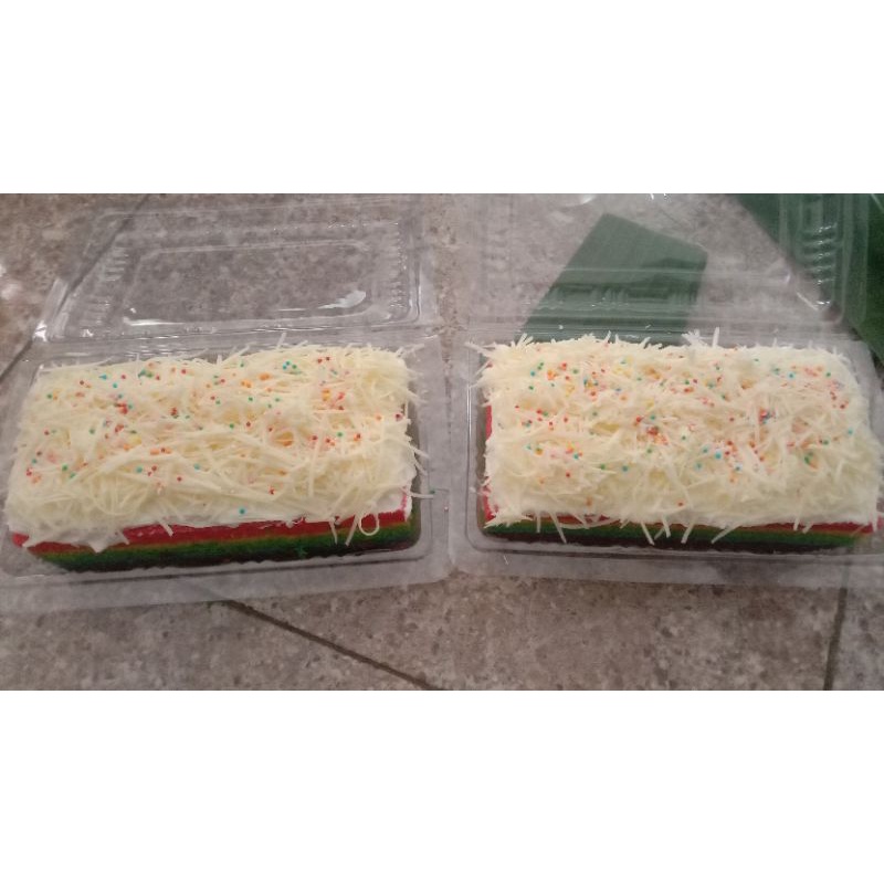 

kue bolu pelangi (uk.20x10)