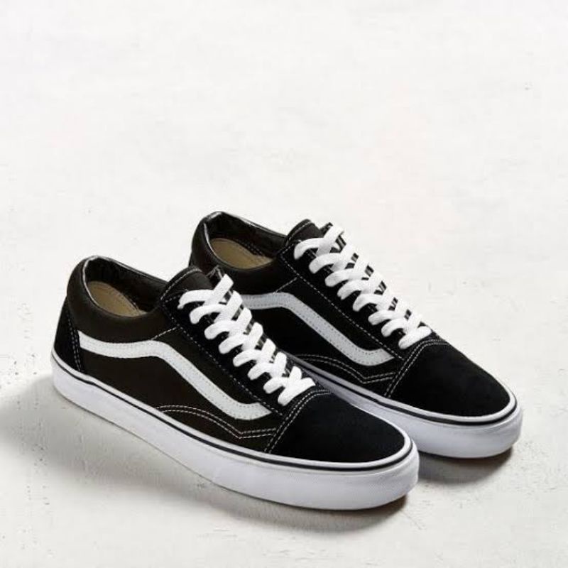 Sepatu Vans U Old Skool Women