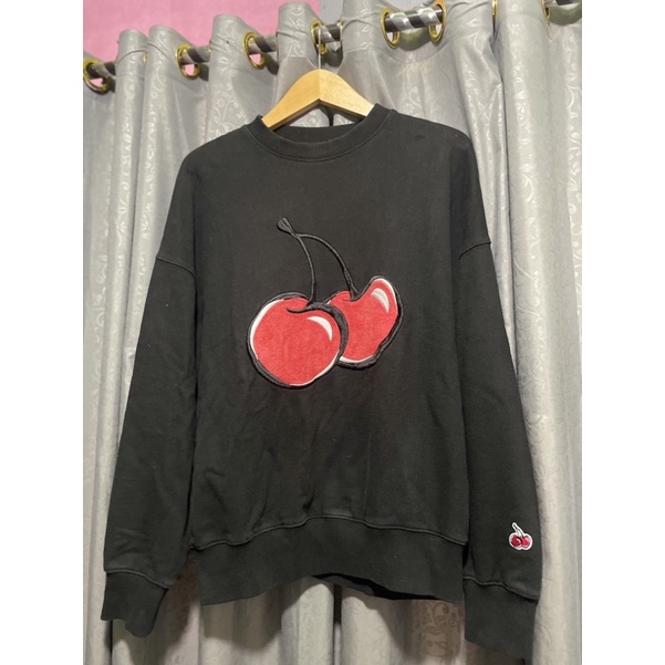 Crewneck Kirsh hitam