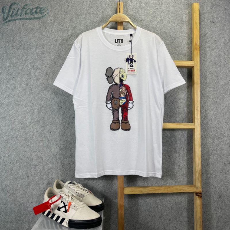 KAOS T-SHIRT UNIQLO X KAWS FULLTAG &amp; LEBEL PREMIUM QUALITY (BESTSELLER)