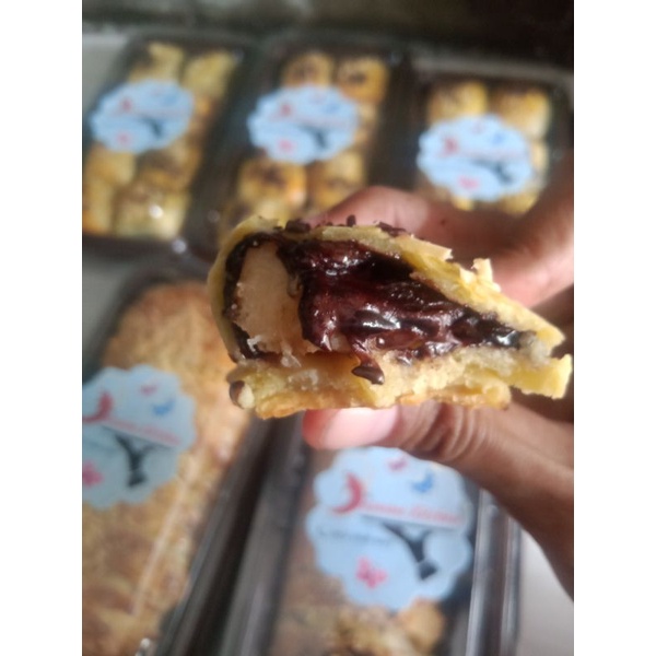 

bolen pisang coklat keju homemade