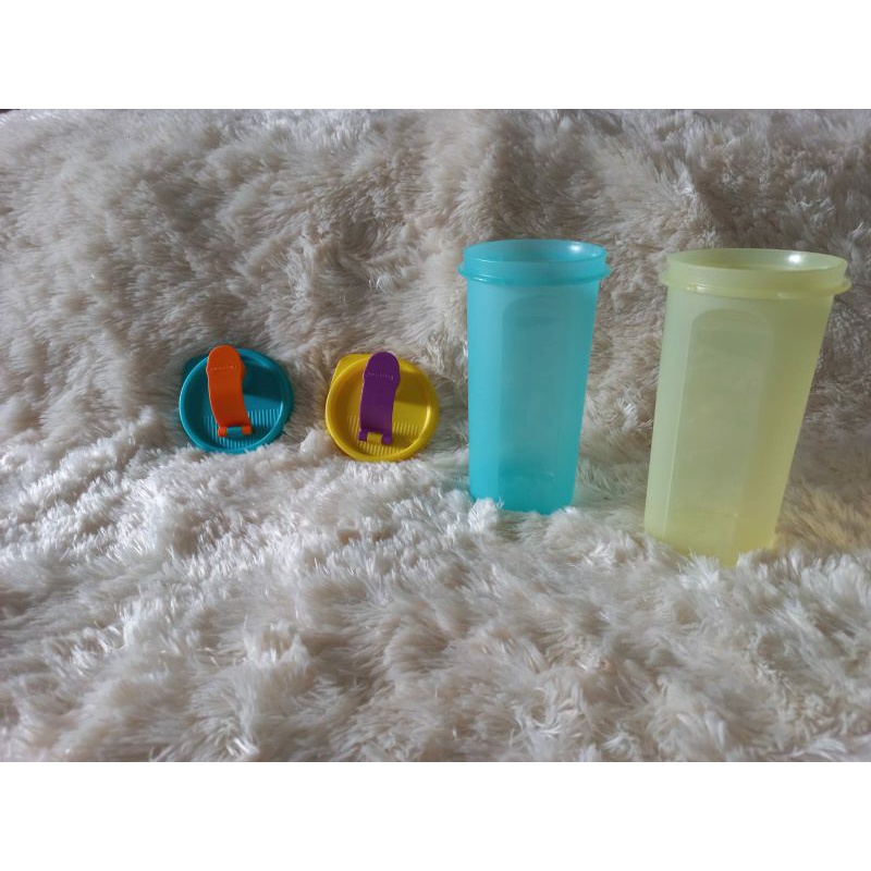 TUPPERWARE WATER BOTTLE