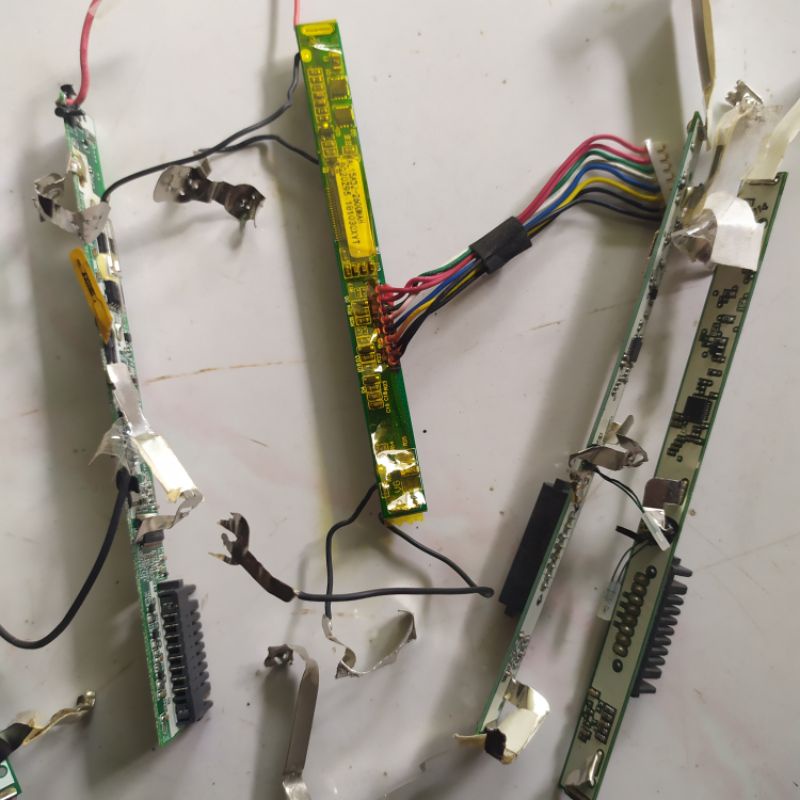 pcb board bekas baterai laptop BMS bekas laptop (BACA DESKRIPSI)