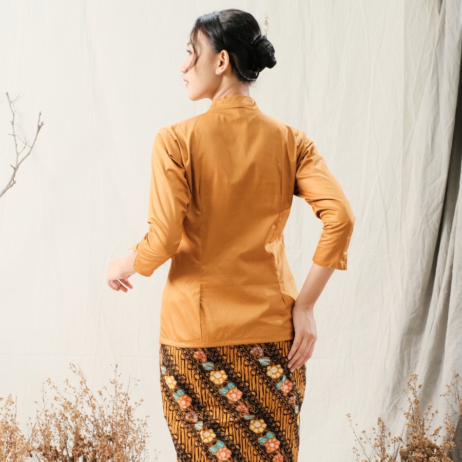 Kebaya Kutubaru 2 in 1 Lengan 7/8 Meradelima Katun Jepang Cokelat