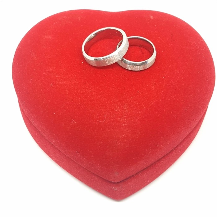 cincin couple polos Besi Putih Asli Ambon. Selamanya tidak Berkarat.