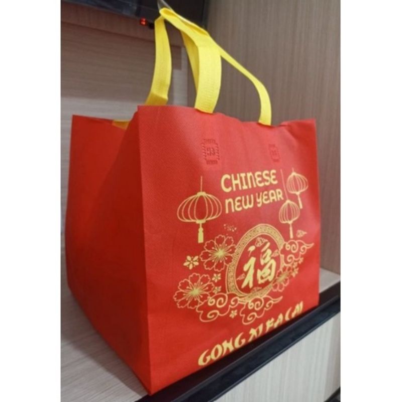 

goodie bag imlek isi 10 pcs