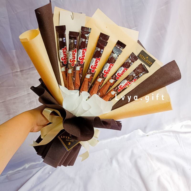 (SNACK 0019) Buket tango wafer | Buket wisuda | Buket ulang tahun | Buket perpisahan | Buket snack tango | Buket snack wisuda | Buket snack ulang tahun | Buket anniversary | Buket hari guru | Buket hari ibu | hadiah wisuda | kado ulang tahun