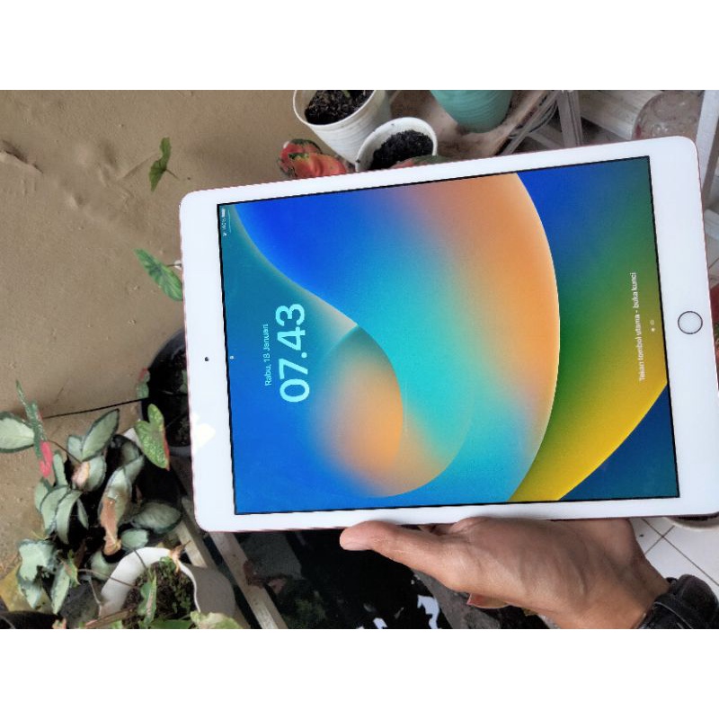 IPAD 7 32 GB FULL SET + BONUS PENCIL&CASE