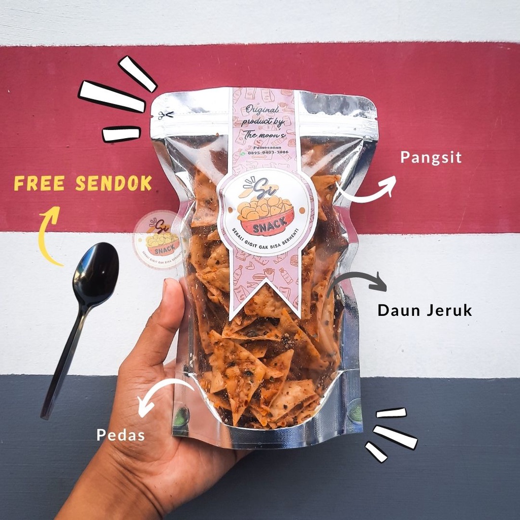 

KERIPIK PANGSIT DAUN JERUK PEDAS 100 GRAM KRIPIK KULIT PANGSIT KRIPANG ORIGINAL KRIUK RENYAH MAKANAN RINGAN PANGSIT GORENG PEDAS DAUN JERUK CEMILAN CAMILAN