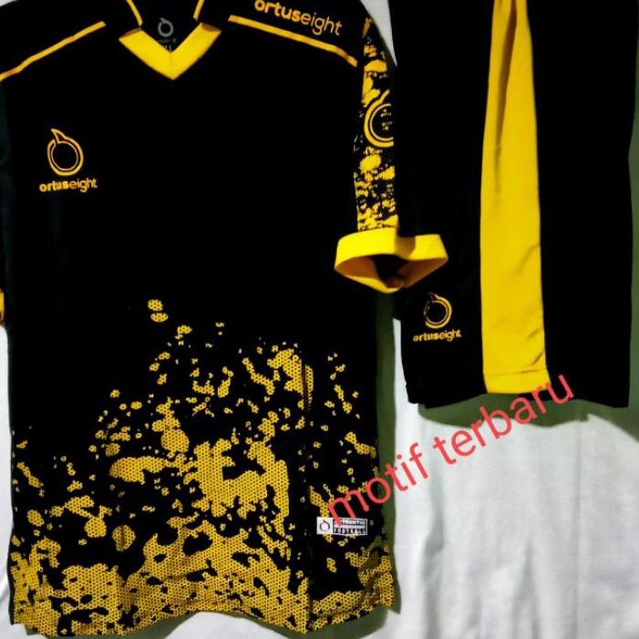 Depan kostum bola dewasa