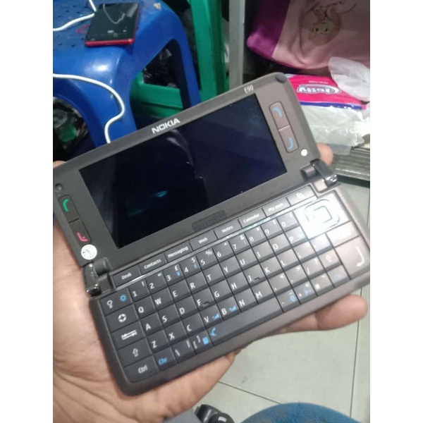HP Nokia E90 Komunikator