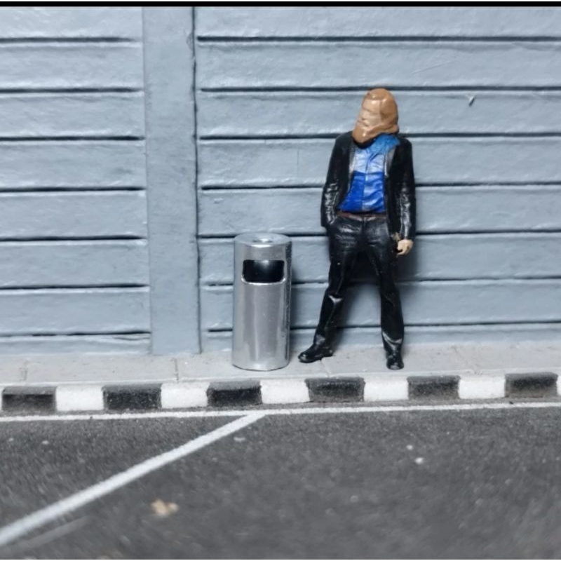 Accessories Diorama Asbak Rokok Tempat Sampah Mall Skala 1:64