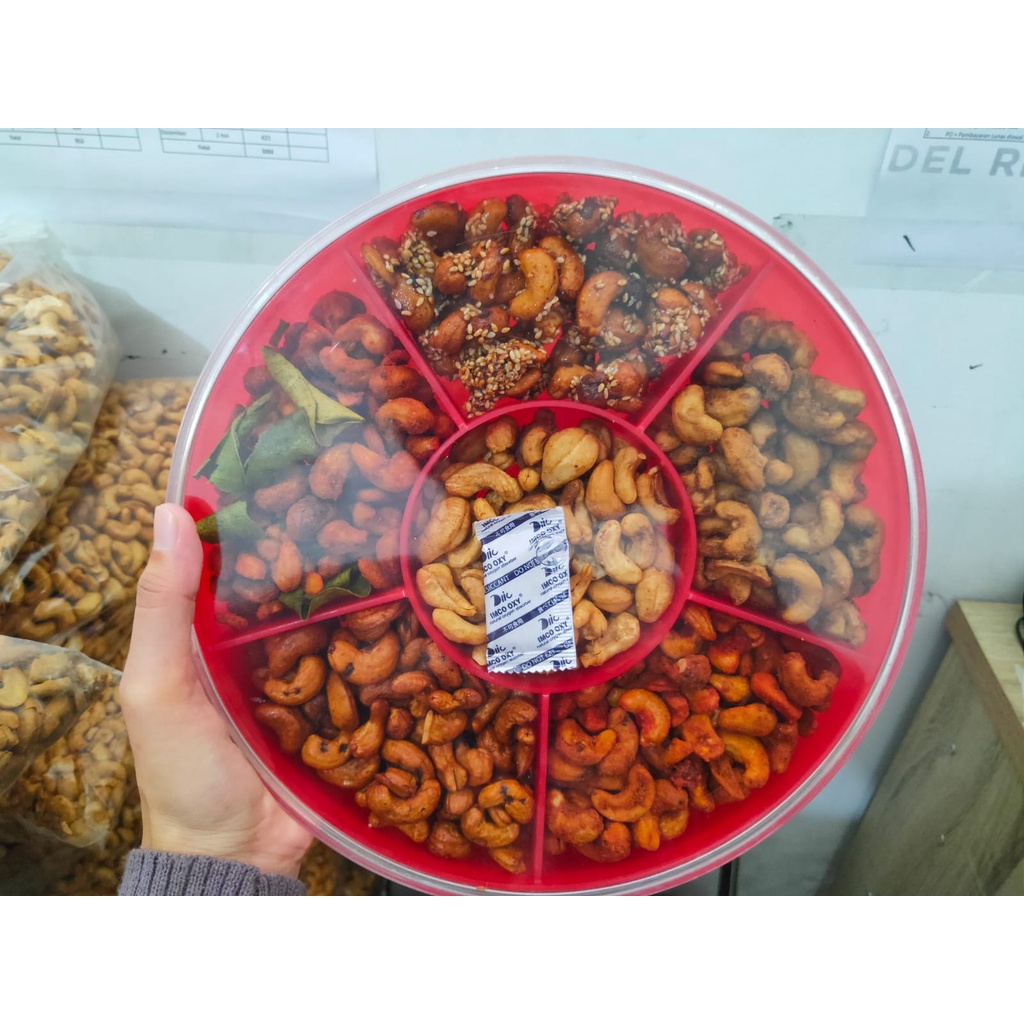 

Kacang Mete Mede goreng Toples 6 rasa