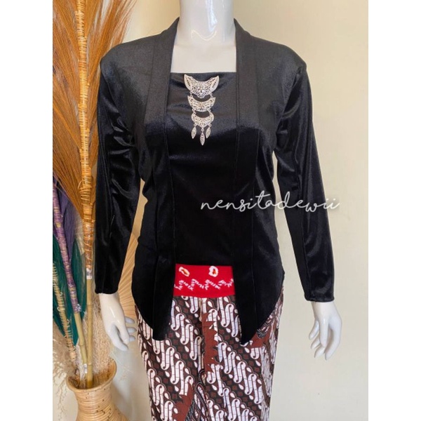 Kebaya Kutubaru / Kebaya Bludru Kutubaru (Size Lengkap)