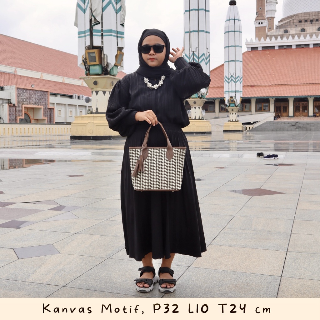 COD SIS TAS SELEMPANG MOTIF POLOS BISA MUAT BANYAK TAS PROMO SEMARANG LOKAL FASHION WANITA CEWEK