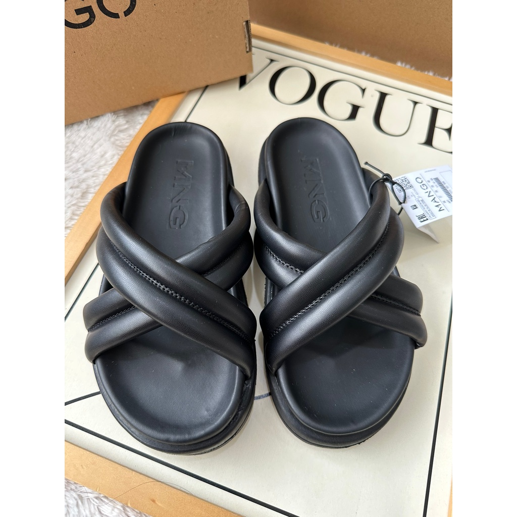 MN padded sandals