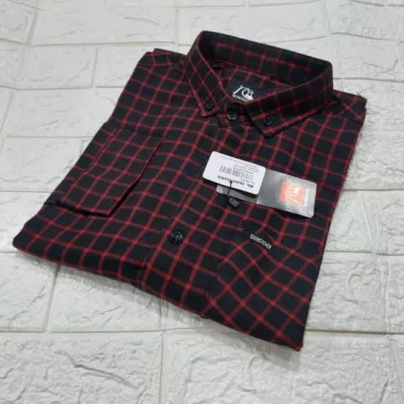 Kemeja Flanel Distro Pria Model Slim Warna Hitam Garis Merah