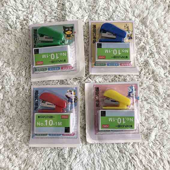 STAPLER MINI LUCU FANCY/HEKTER STAPLES-1sets