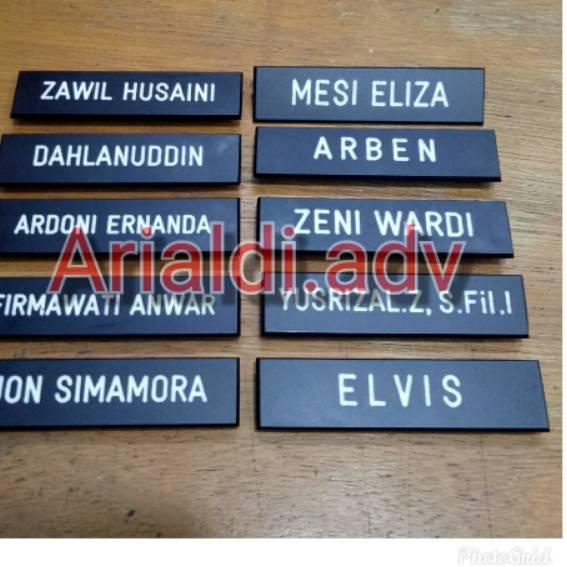 

RIA723 Papan nama dada grafir hitam doff full -MAGNET |||