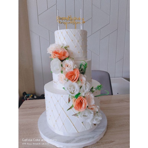 

Peachy Flower Birthday Or Wedding Cake 3 Tier/Birthday Cake Cantik
