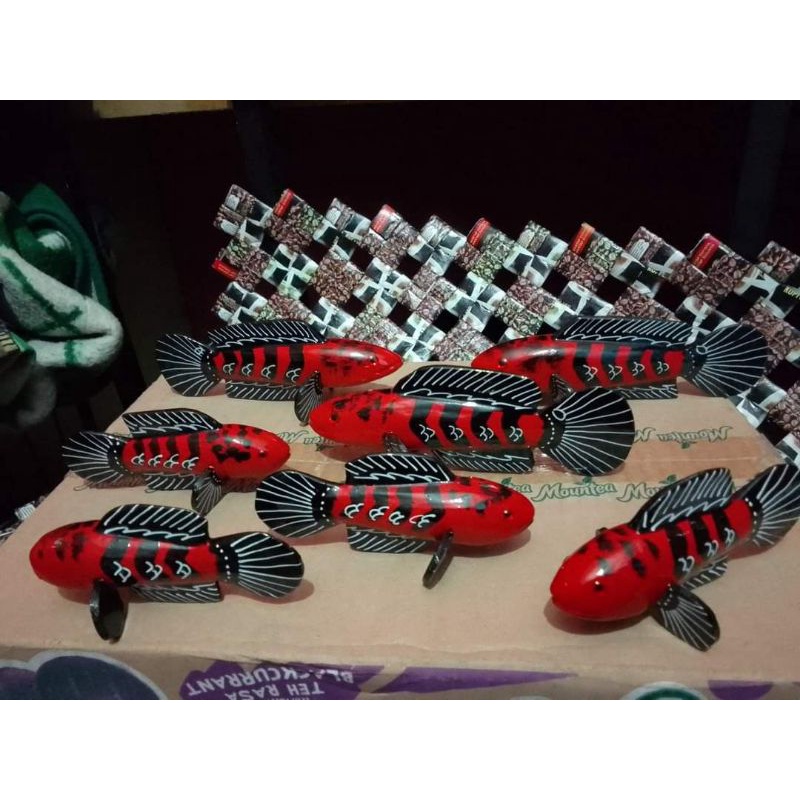 patung ikan chana red maru