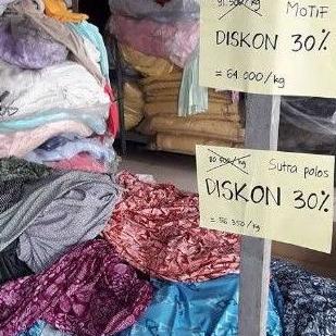 Limited | FG2 | BANDAR KAIN KILOAN SPANDEK BALON MOTIF ELASTIS