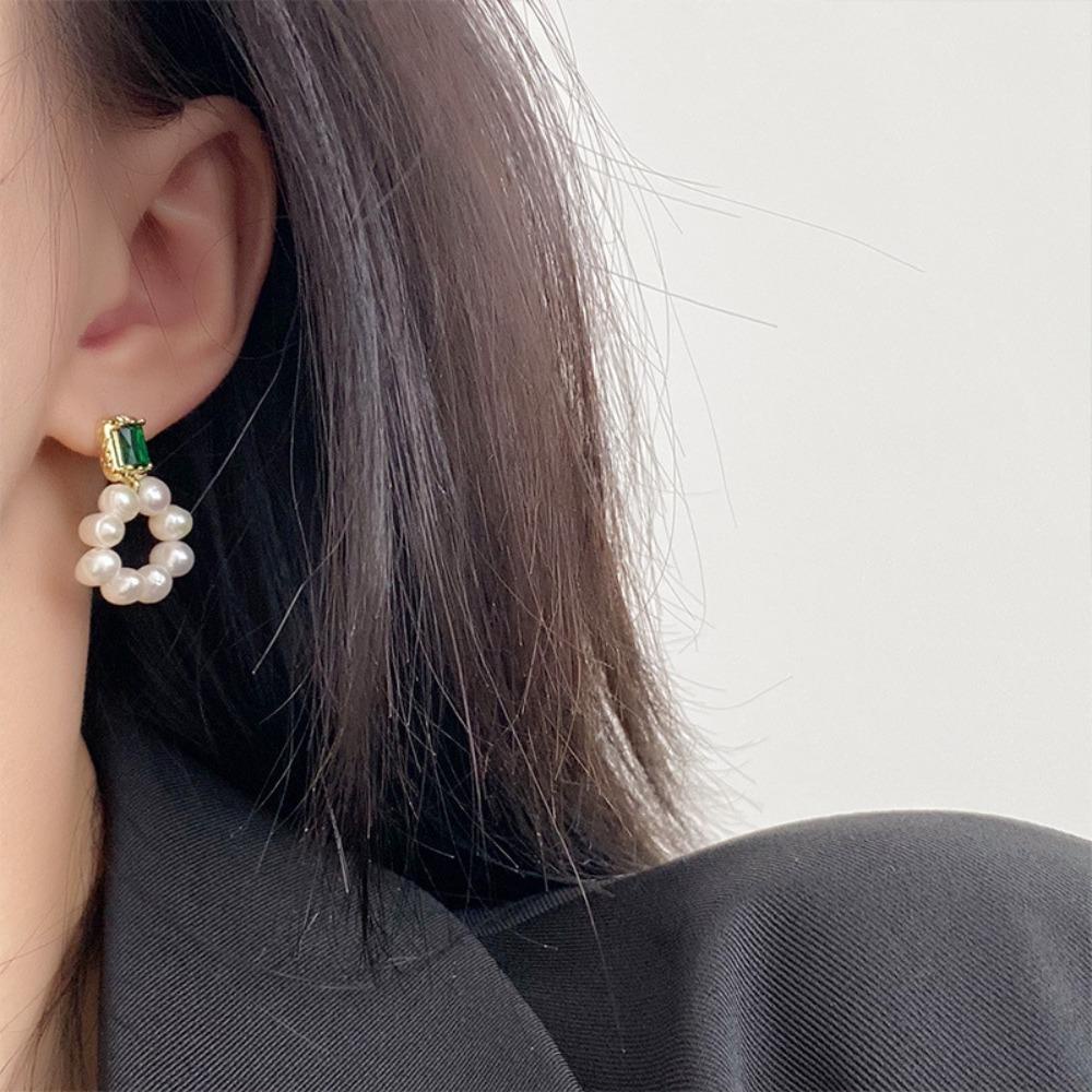 Needway  Wanita Anting Hoop Manis Sederhana Mutiara Aksesoris Perhiasan Fashion Kepribadian Fashion Jewelry