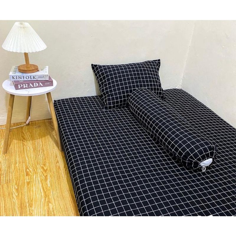 SARUNG KASUR BUSA RESLETING/SEPRAI RESLETING BAHAN POLYESTER/KATUN CINA MOTIF KOTAK HITAM