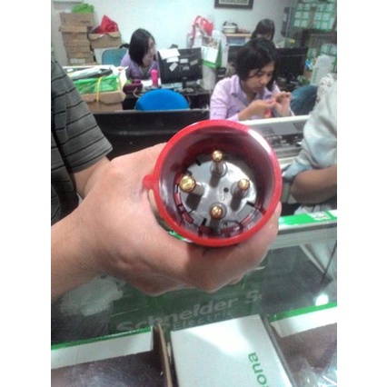 Stop Kontak 4 Kaki 3 Phase 16A 16 A Mobile Mounting Legrand