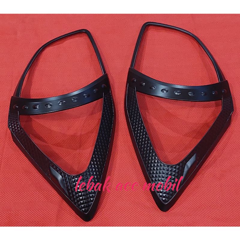 garnis / list lampu depan mobil daihatsu ayla hitam dop