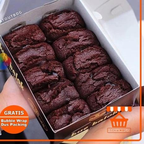 

✨COD✨ Kue Balok Brownies Mahkota (PACKING AMAN) - Coklat Lumer Balok Kue Brownies Lumer khas Bandung Cokelat Balok Oleh Oleh Bandung Kue Bandung gas !!