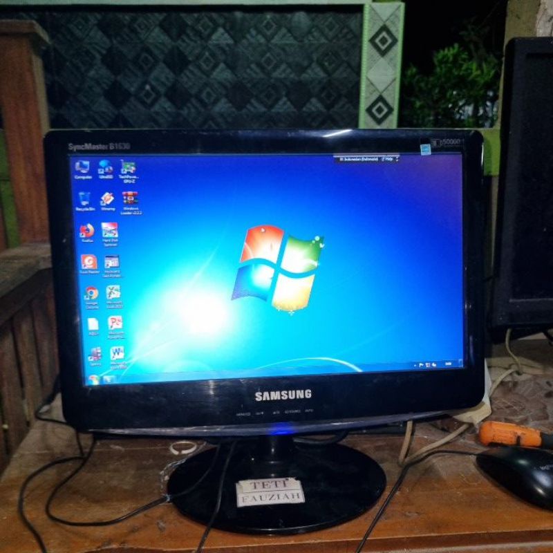 Led Lcd monitor PC / komputer/ cctv 16inc  wide jernih mulus TERLARIS