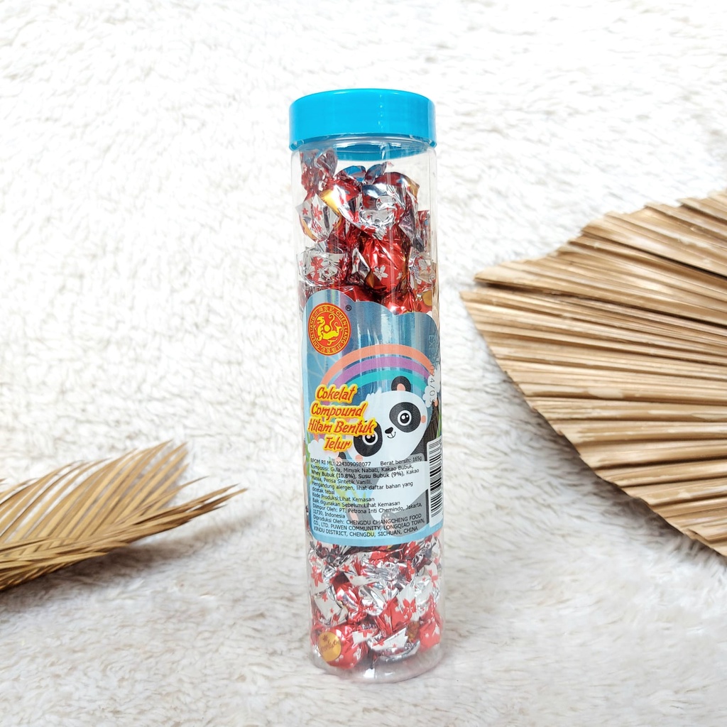 

Cokelat Compound Hitam Kemasan Toples Special Caculs Snack 165 Gram