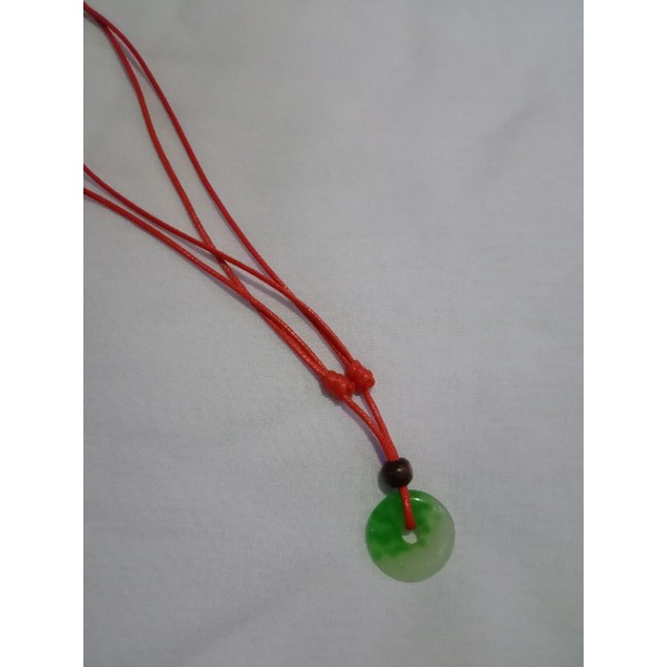 Kalung Giok tiruan Tali Merah