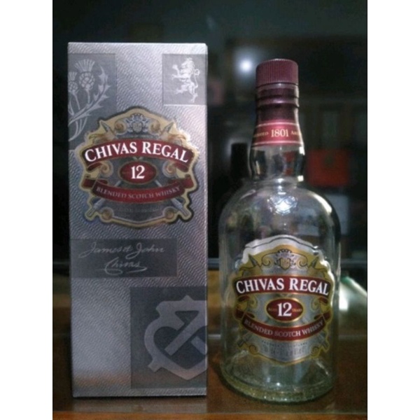 Botol bekas minuman Miras import Chivas 12 + Dus / Hiasan kamar/pajangan /koleksi/