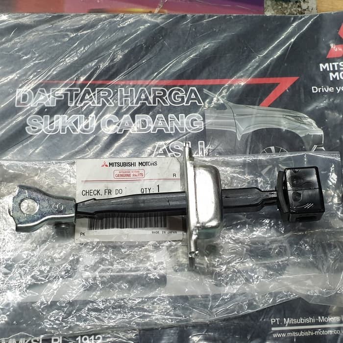 STOP DOOR DEPAN KIRI ATAU KANAN PAJERO TRITON