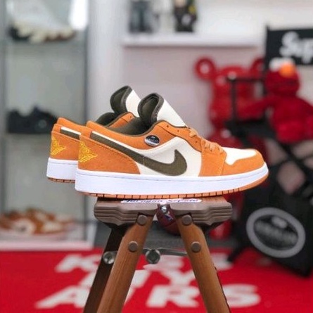 Nike Air Jordan 1 Low &quot;Light Curry&quot;