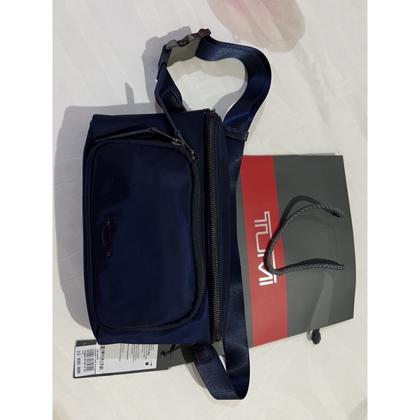 Preloved MADISON HIP BAG TUMI ORIGINAL