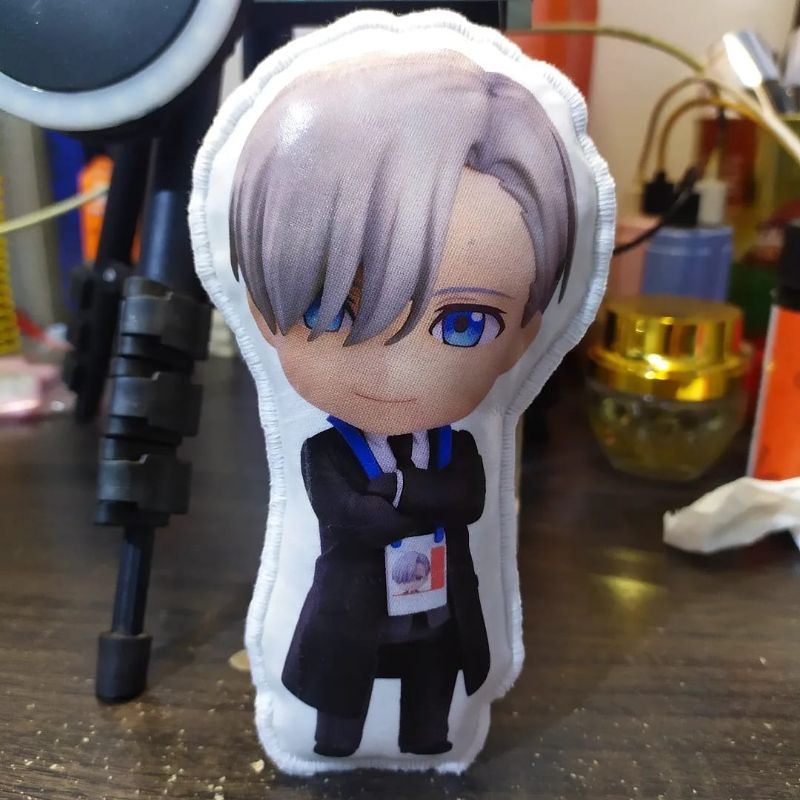 Super Cute Bestie Boneka Bantal Nendoroid Yuri On Ice Victor Nikiforov Coach Version Anime Manga