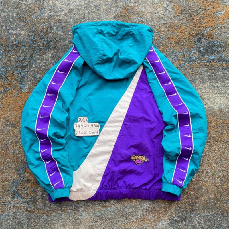 nike windbreaker spellout swoosh jacket