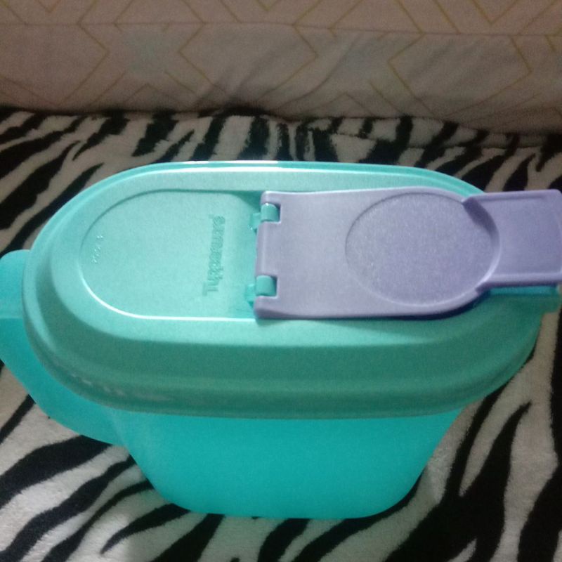 FRIDGE JUG AUG TUPPERWARE 1L